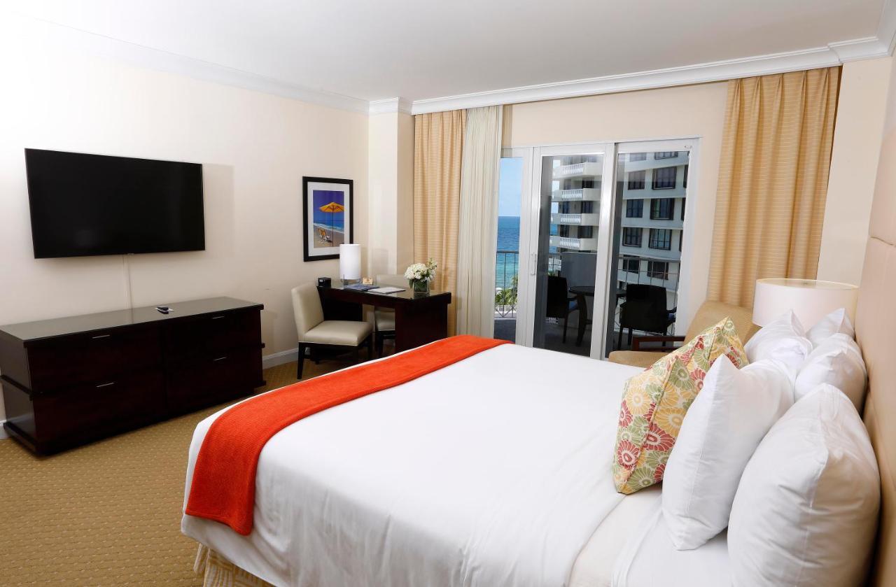 Deluxe King Room Partial Ocean View Balcony