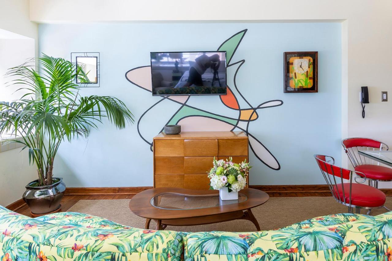 Suite met een Kingsize Bed en Uitzicht op de Oceaan