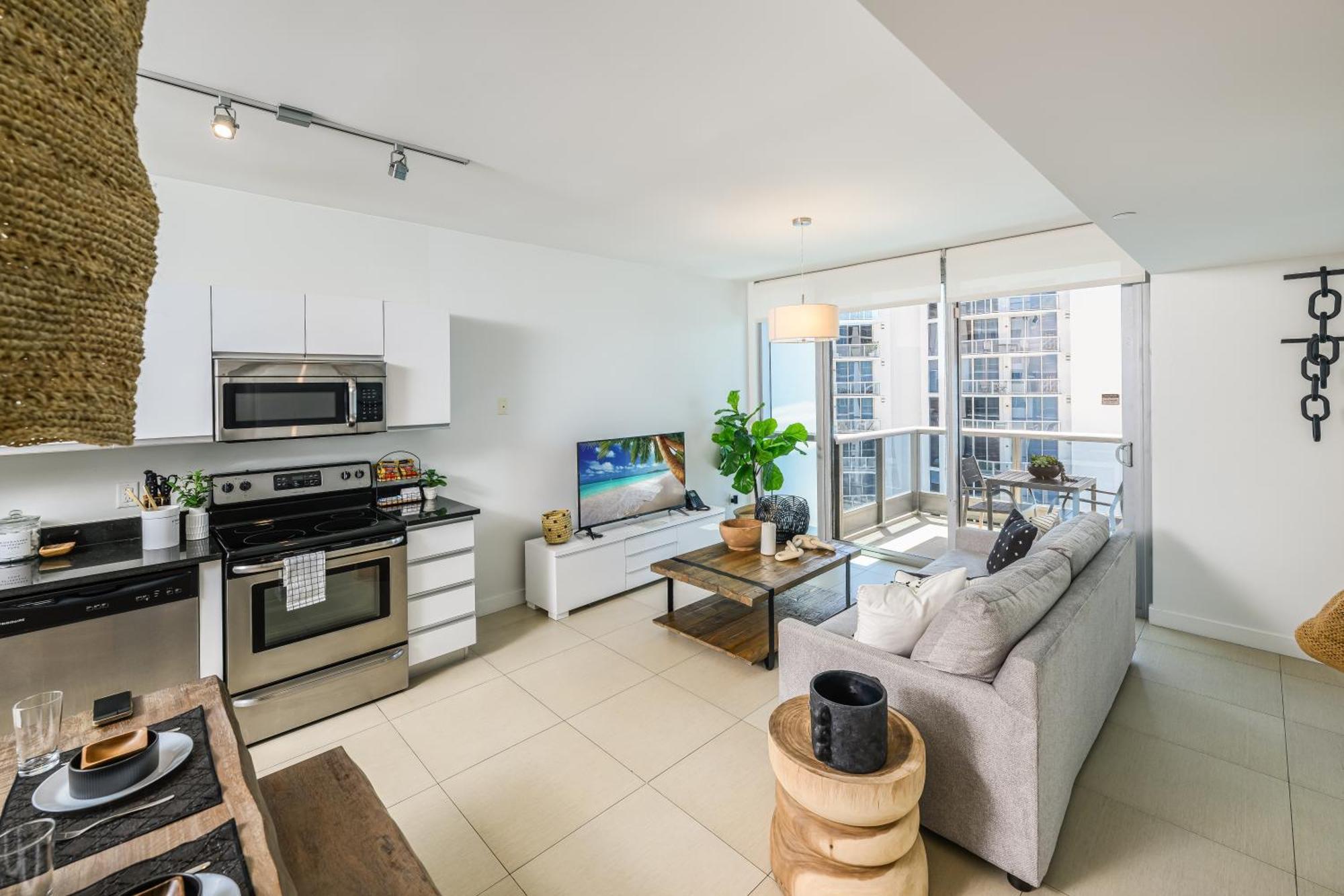 One-Bedroom Apartment Partial Sea View