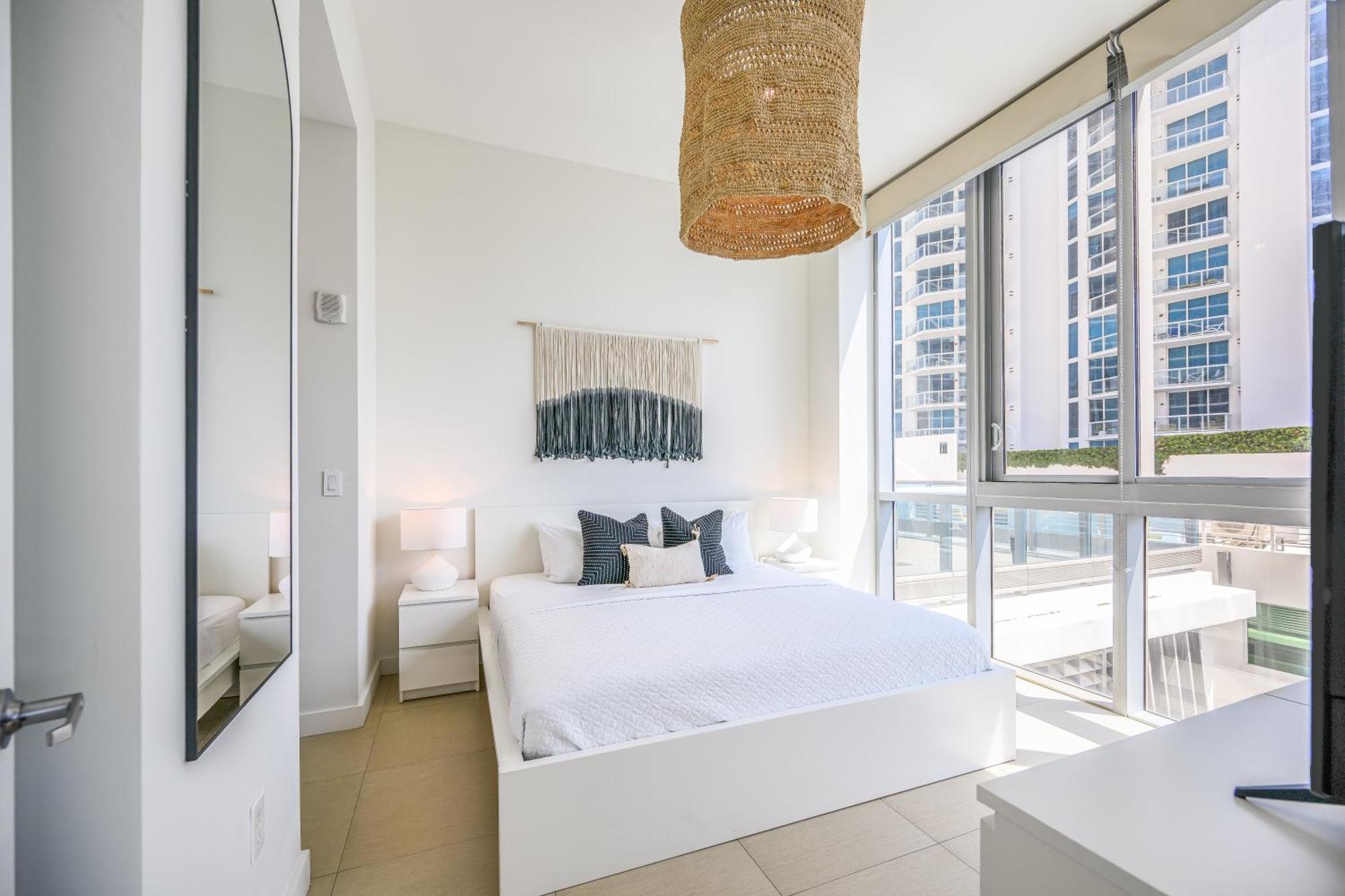 One-Bedroom Apartment Partial Sea View
