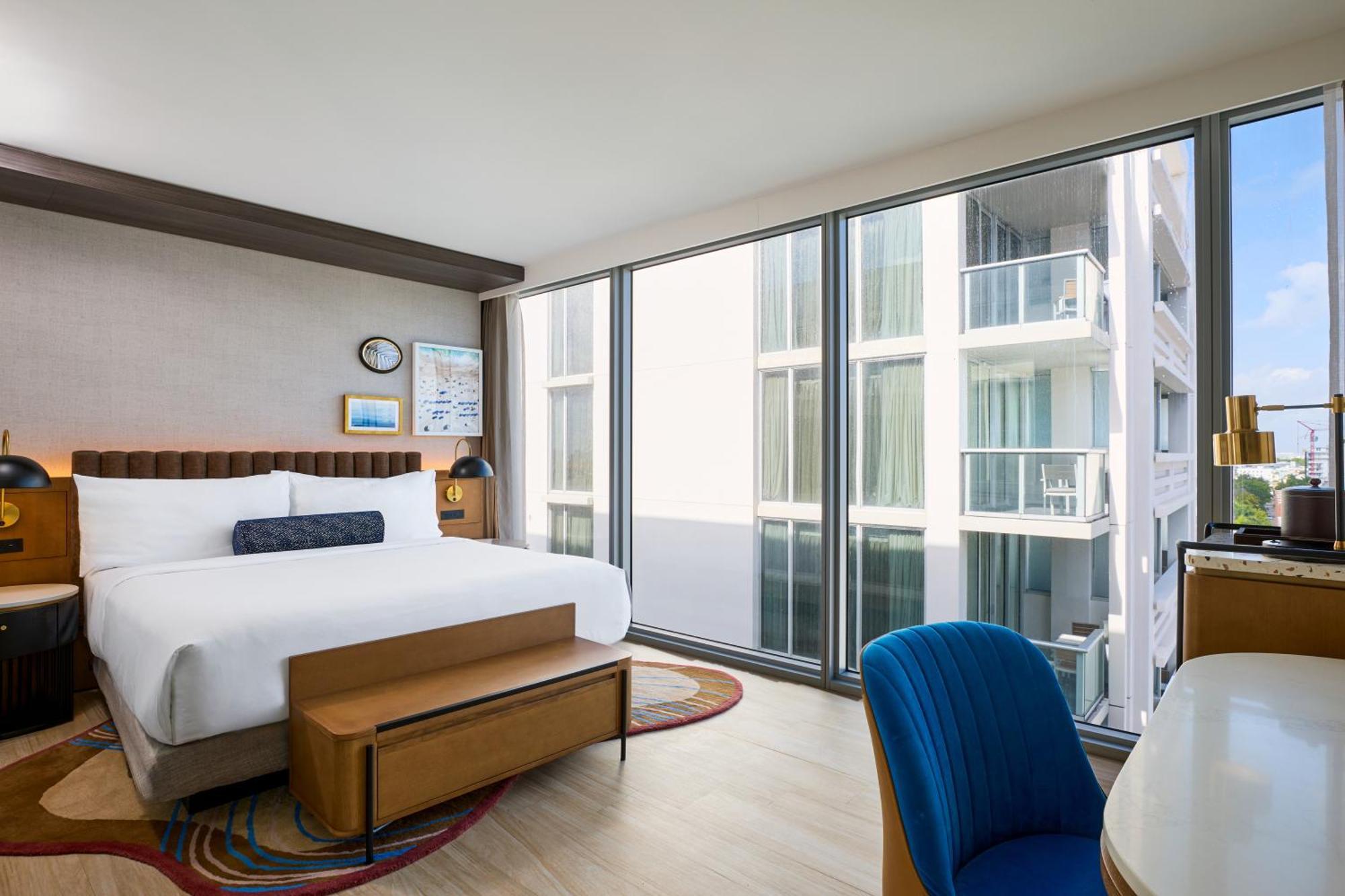 Deluxe King Room