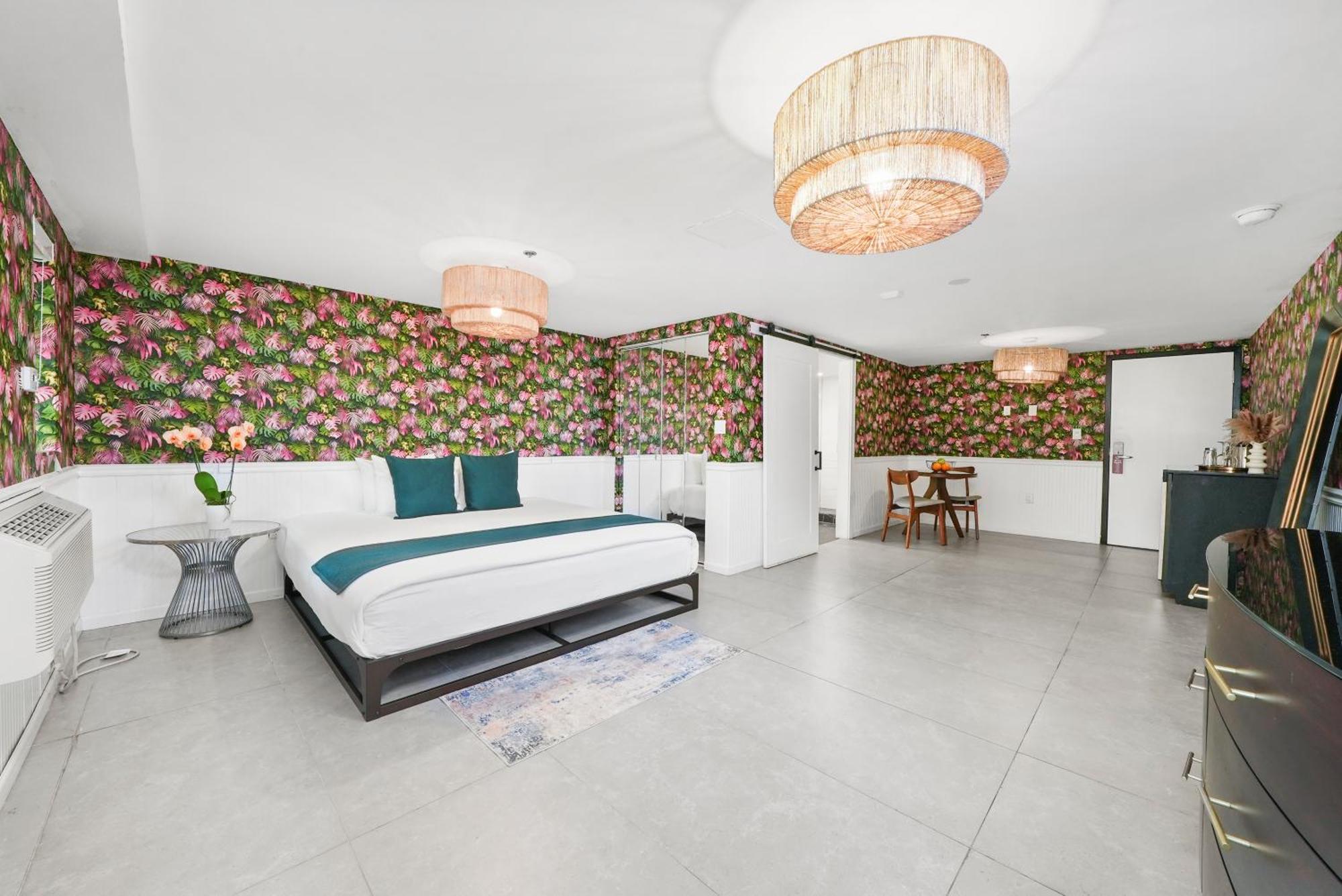 Superior Queen Room