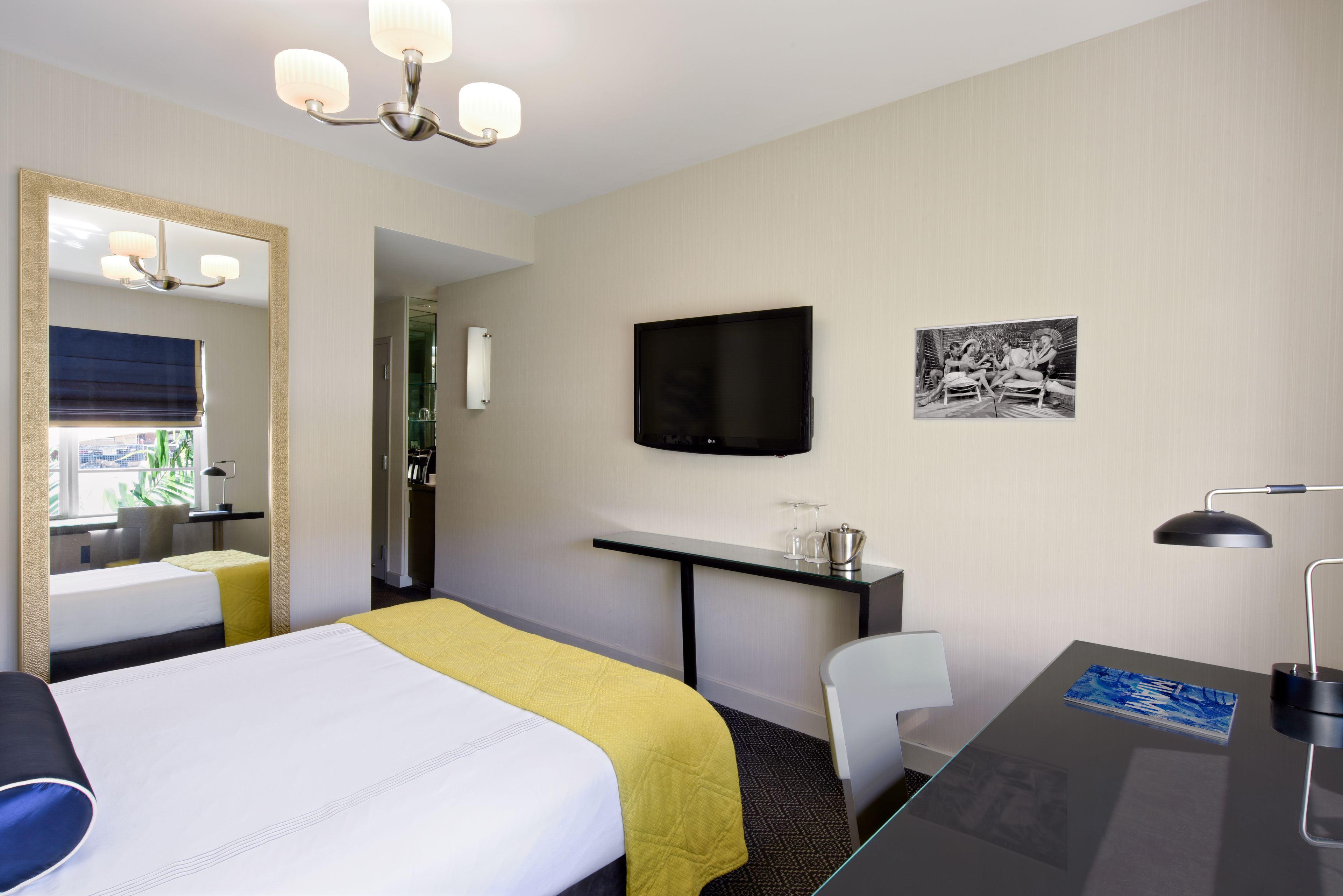 Superior Queen Room