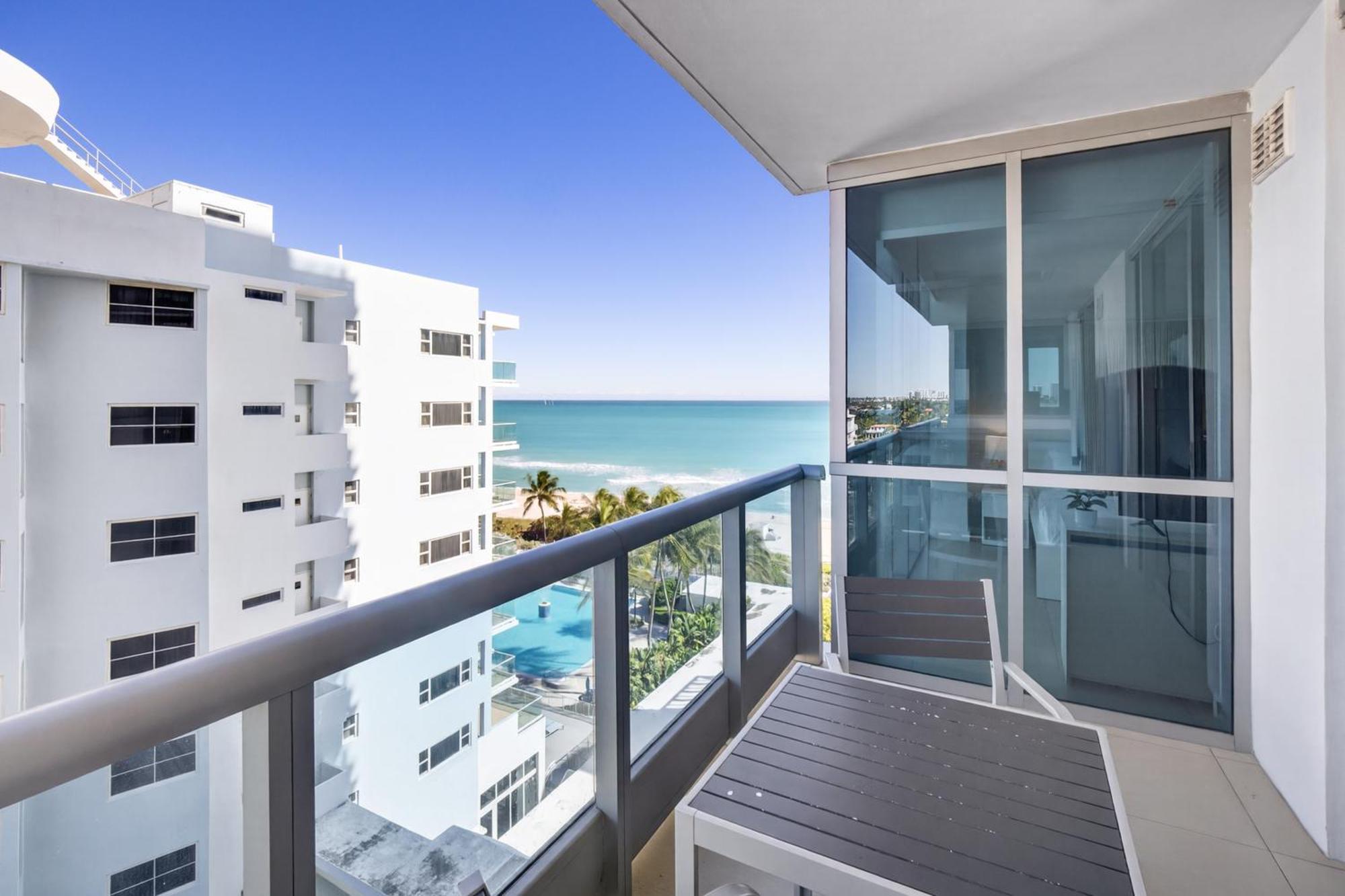 One-Bedroom Apartment Partial Sea View