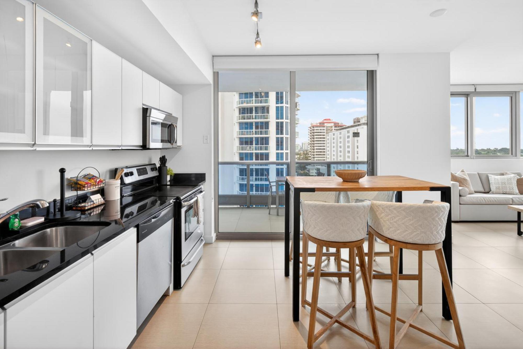 One-Bedroom Apartment City View Balcony