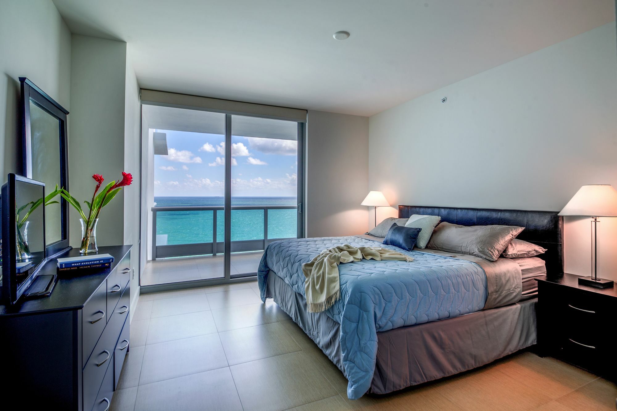 Apartamento Executivo de 1 Quarto com Vista do Mar