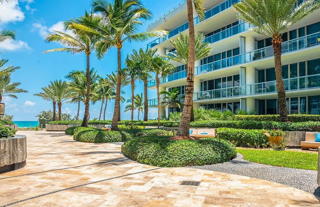 1 Bedroom Private Residence At Carillon Miami Resort -911-1