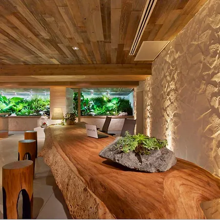 The Retreat Collection At 1 Hotel South Beach-3