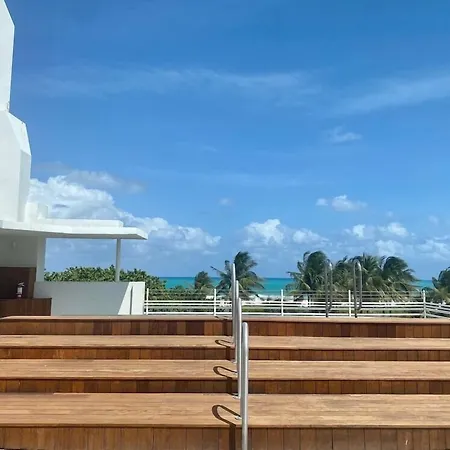 Hotel Breakwater South Beach-2