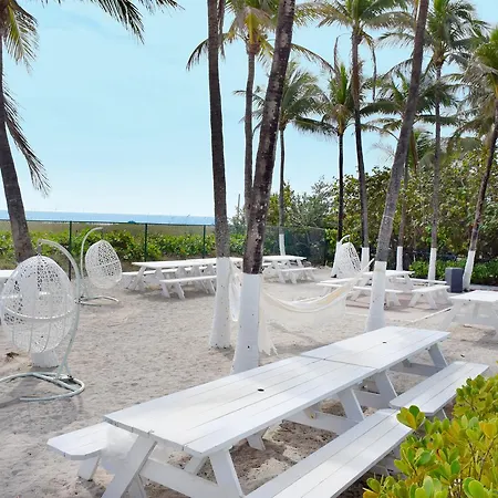 Oceanfront Contemporary Suites-2