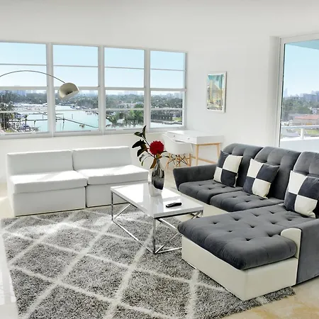 Oceanfront Contemporary Suites-3